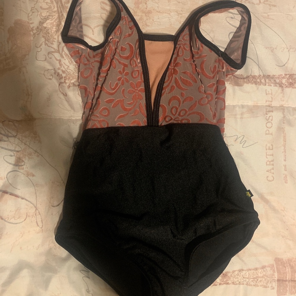 semi velvet leotard with mesh rare (trade or selling)